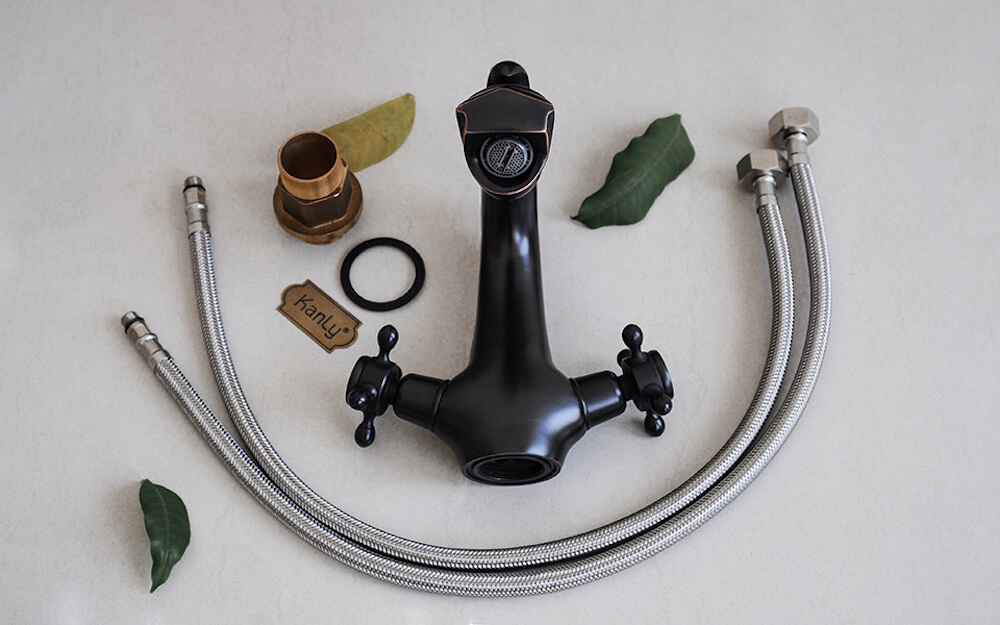 Vòi chậu lavabo nóng lạnh bằng đồng Kanly GCV10B