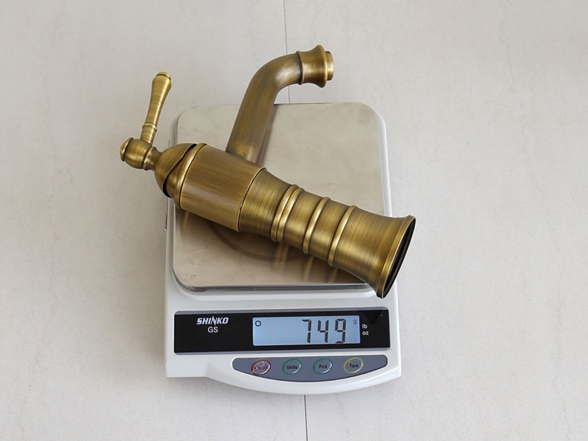 Vòi chậu lavabo nóng lạnh bằng đồng Kanly GCV13