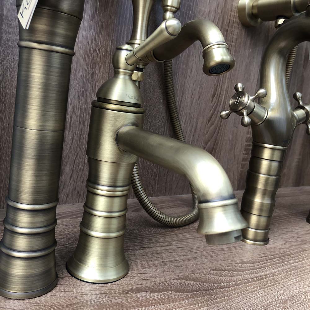 Vòi chậu lavabo nóng lạnh bằng đồng Kanly GCA13/GCV13