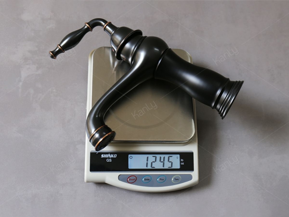 Vòi chậu lavabo nóng lạnh bằng đồng Kanly GCV14B