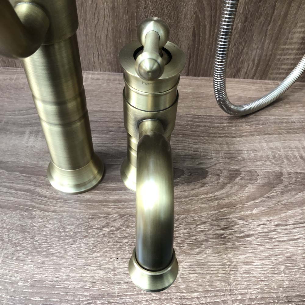 Vòi chậu nóng lạnh bằng đồng Kanly GCA16/V16