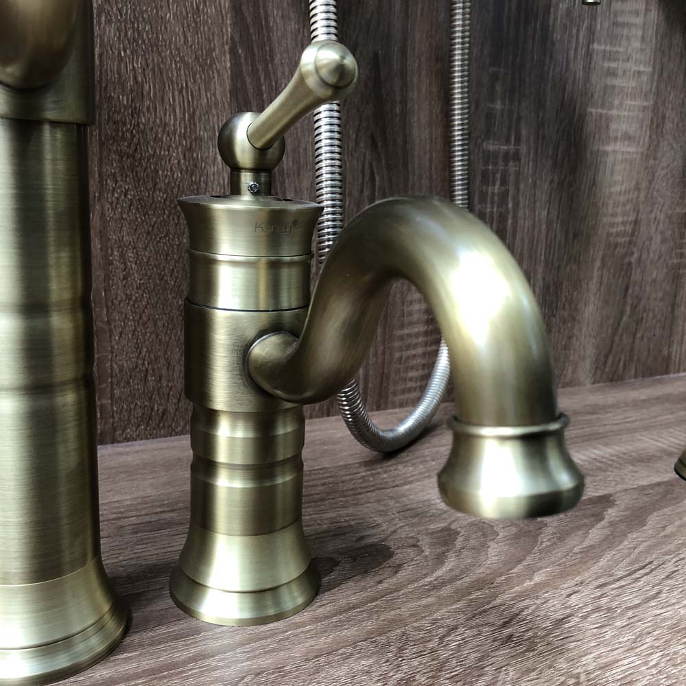 Vòi chậu nóng lạnh bằng đồng Kanly GCA16/V16