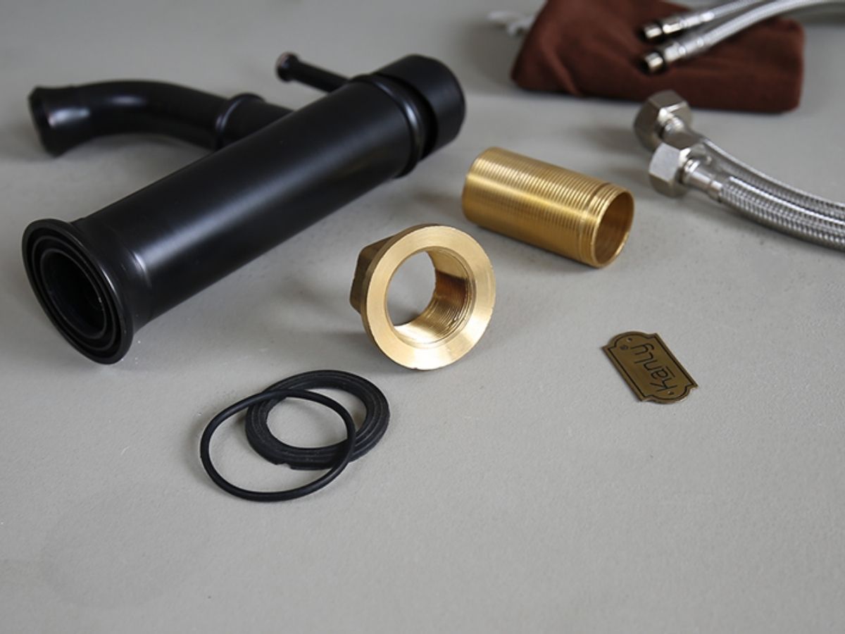 Vòi chậu lavabo nóng lạnh bằng đồng Kanly GCV20B