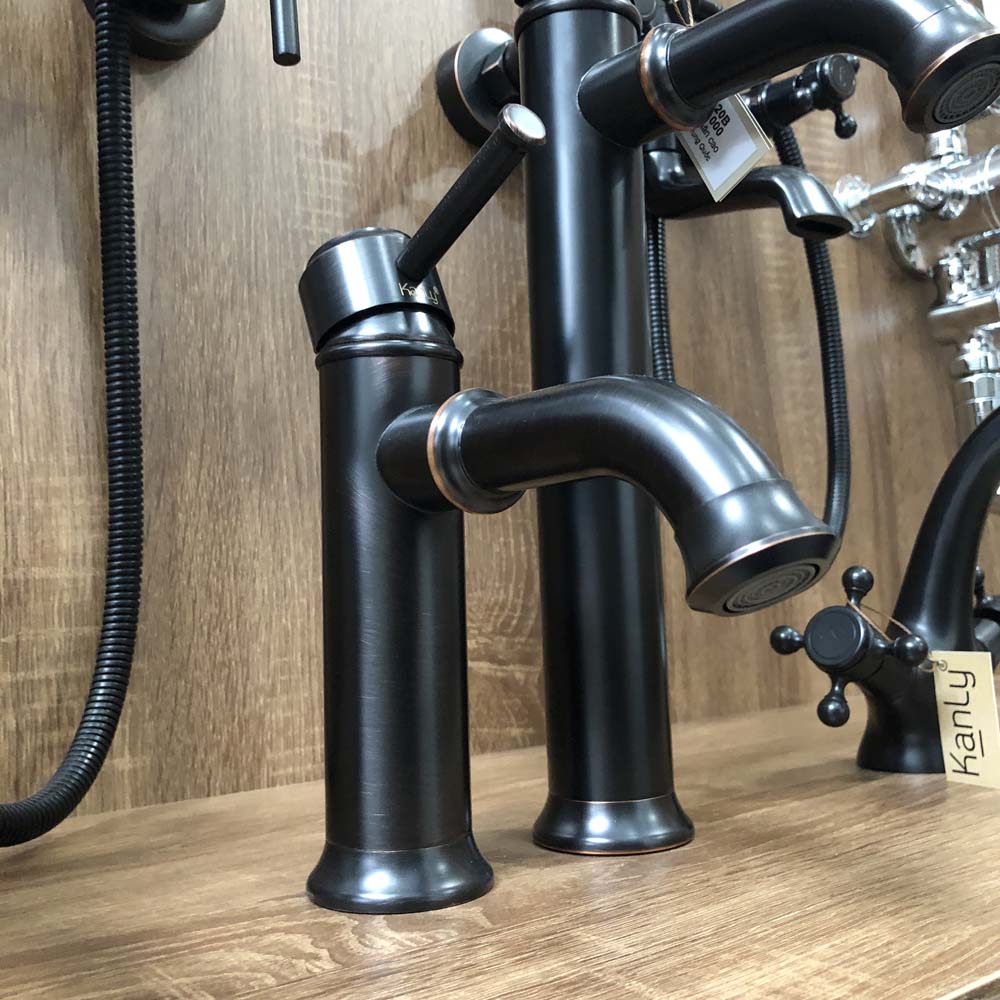 Vòi chậu lavabo nóng lạnh bằng đồng Kanly GCA20B/V20B