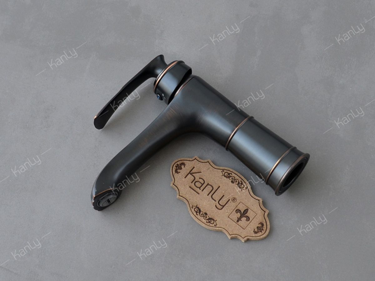 Vòi chậu lavabo nóng lạnh bằng đồng Kanly GCV41B
