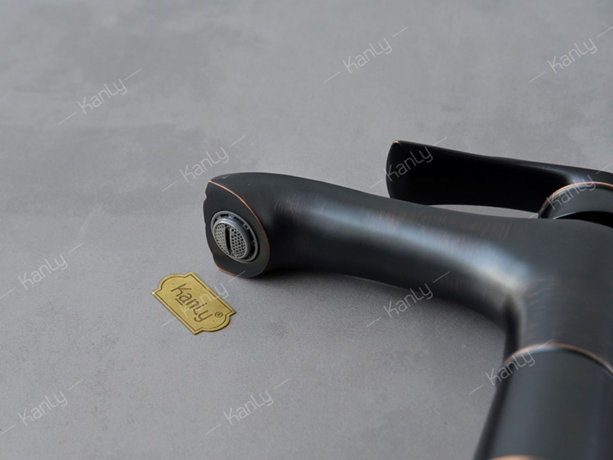 Vòi chậu lavabo nóng lạnh bằng đồng Kanly GCV41B