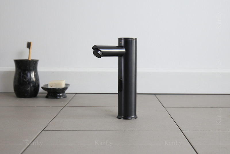 Vòi lavabo cảm ứng Kanly GCVC1B