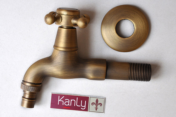 Vòi nước gắn tường Kanly GCT01