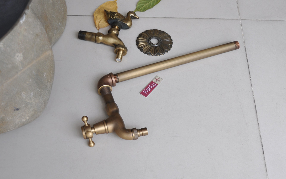 Vòi nước gắn tường Kanly GCT01