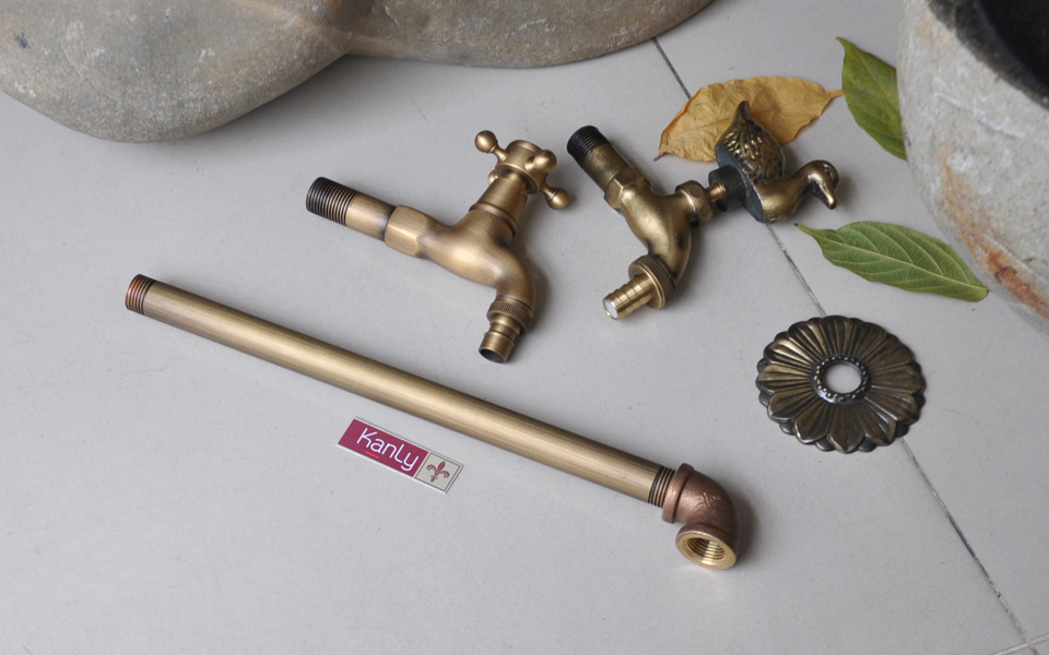 Vòi nước gắn tường Kanly GCT01