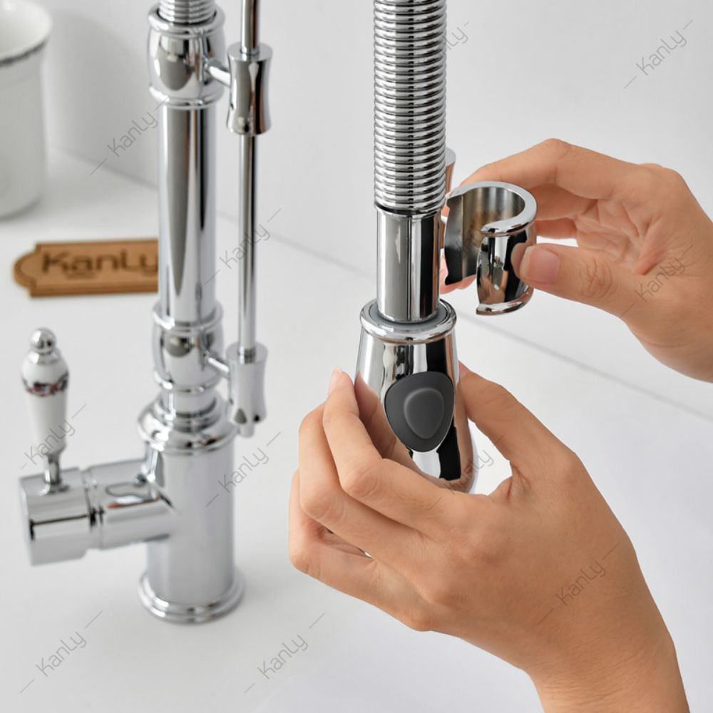 Vòi rửa bát dây rút nóng lạnh bằng đồng Kanly CHC09