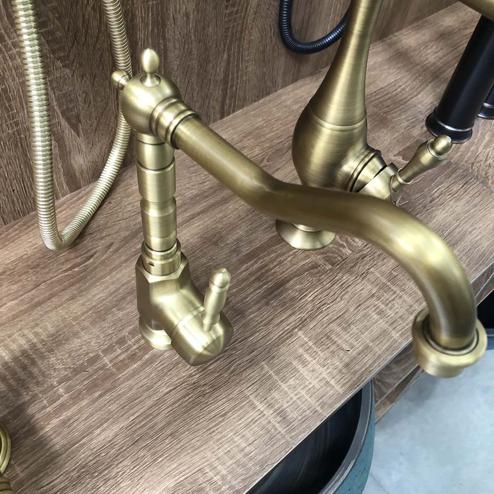 Vòi rửa bát nóng lạnh bằng đồng Kanly GCC04