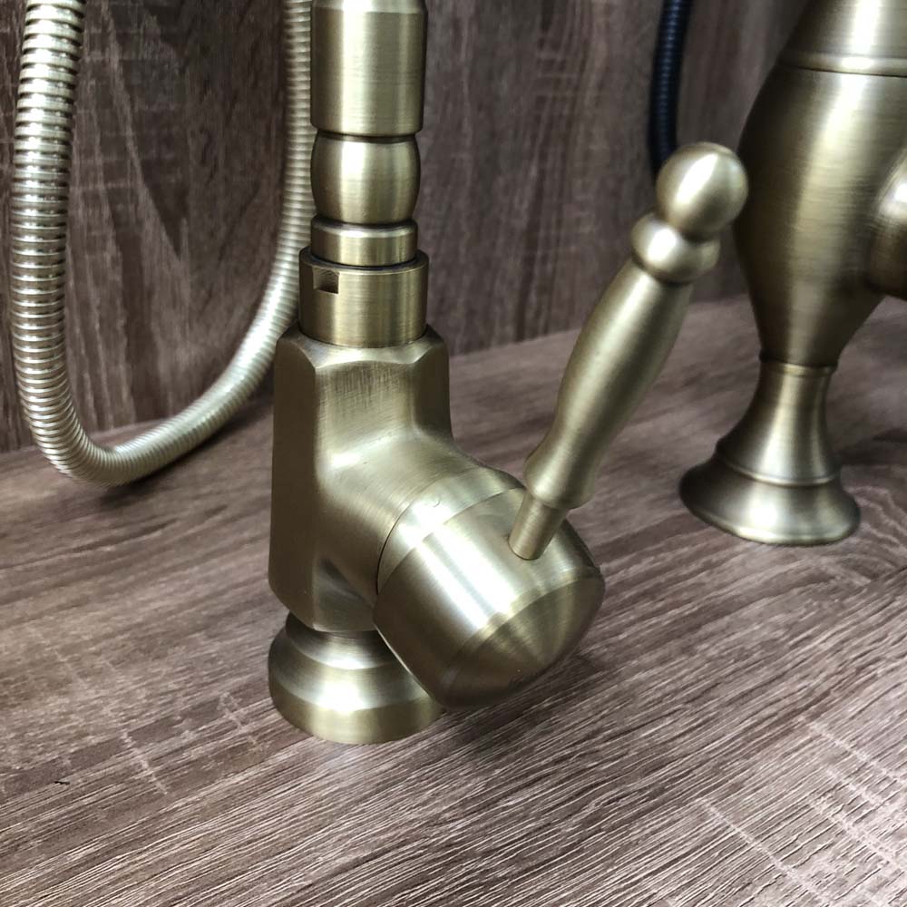 Vòi rửa bát nóng lạnh bằng đồng Kanly GCC04