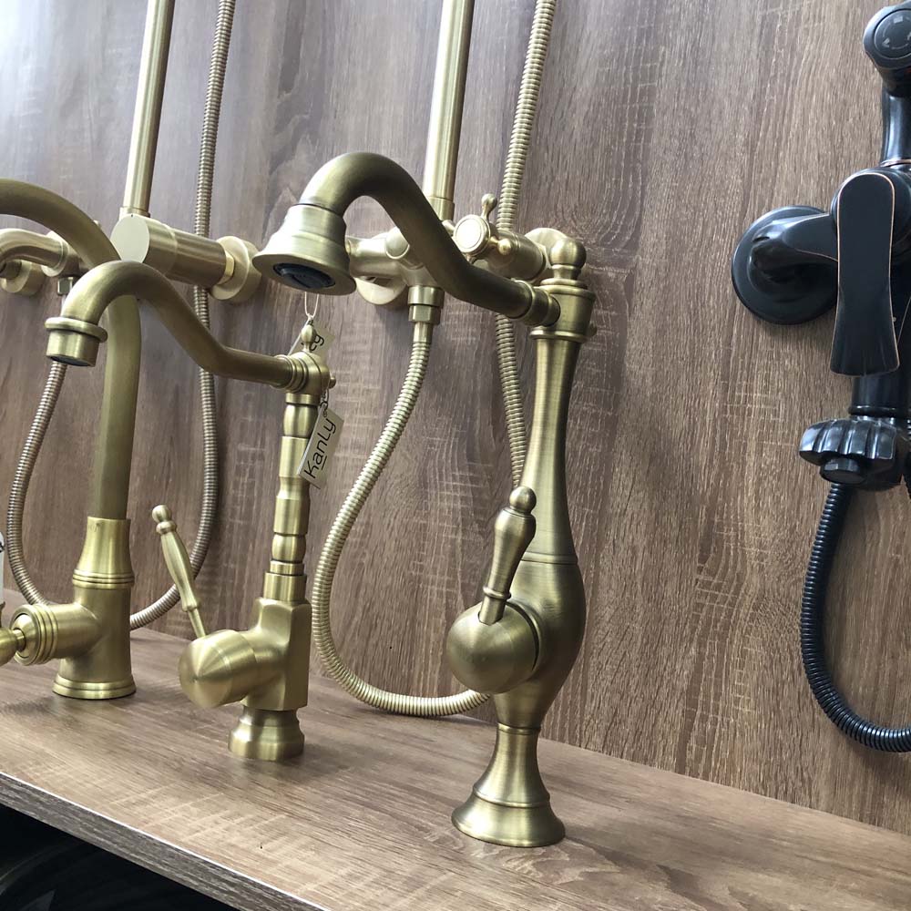 Vòi rửa bát nóng lạnh bằng đồng Kanly GCC06