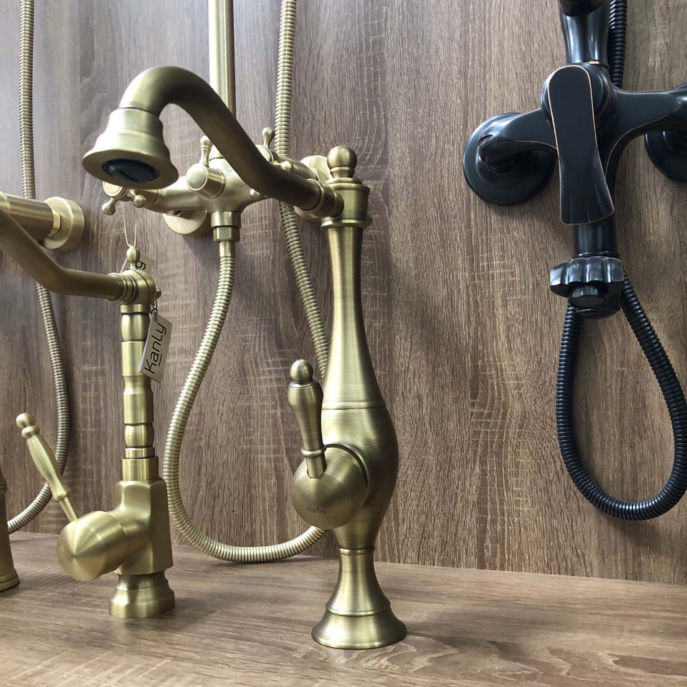 Vòi rửa bát nóng lạnh bằng đồng Kanly GCC06