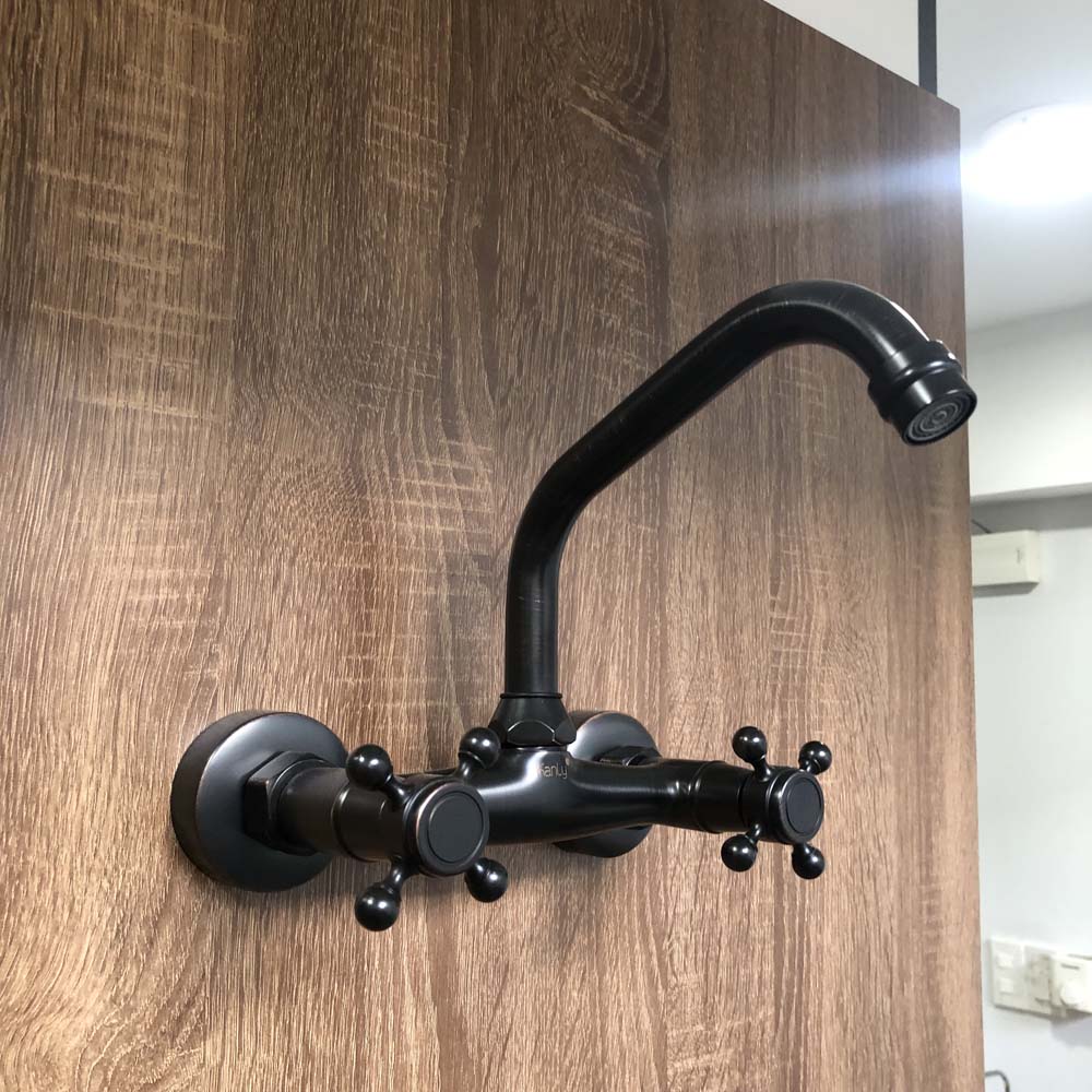 Vòi nước treo tường nóng lạnh Kanly GCT05B