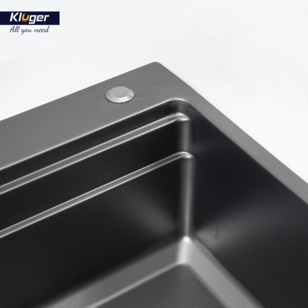 Chậu rửa chén Posco 304 Linen dập nổi KLUGER KWF8161FB-S76Plus (K600 Series)
