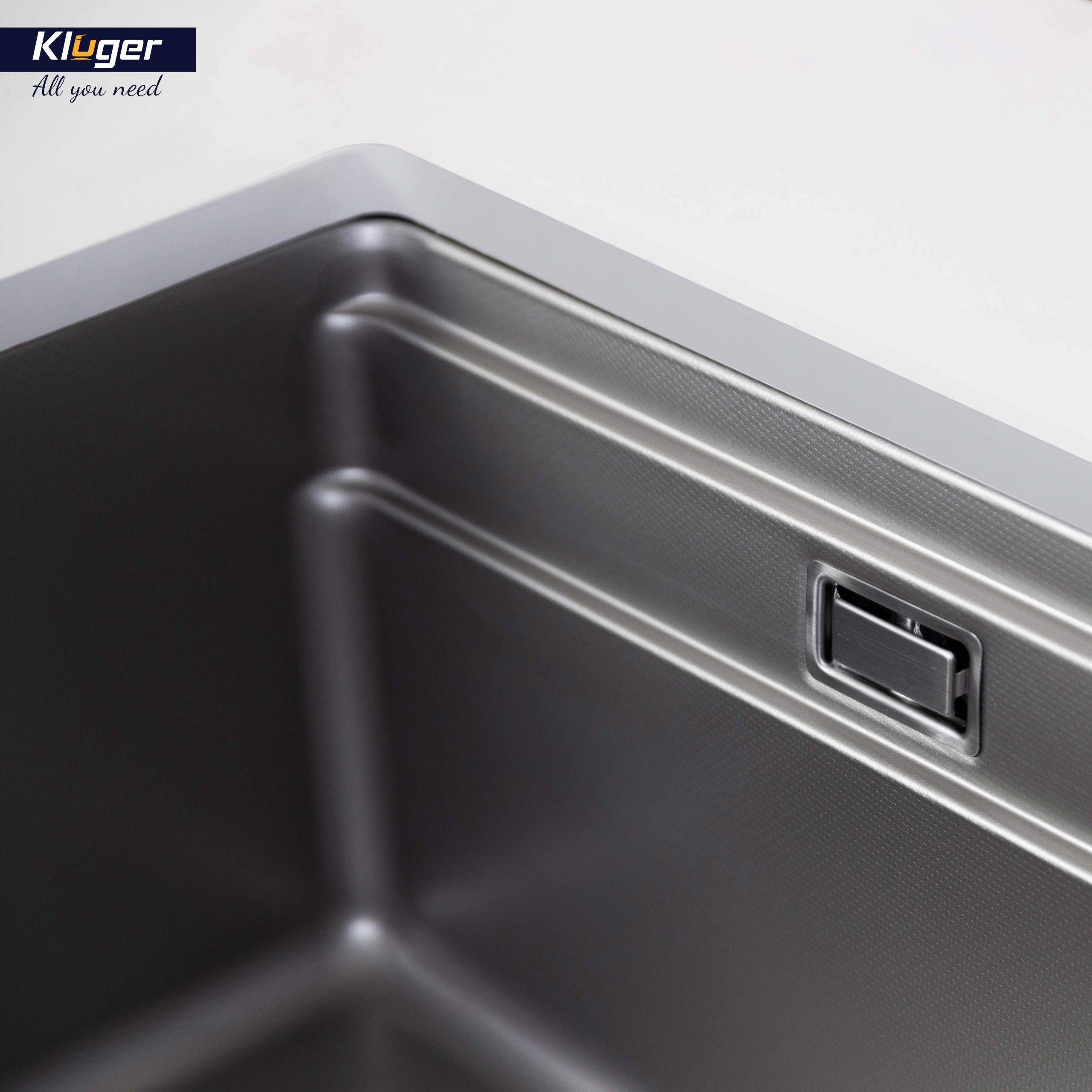 Chậu rửa chén Posco 304 Linen dập nổi KLUGER KWU8161FS-S86 (K600 Series)