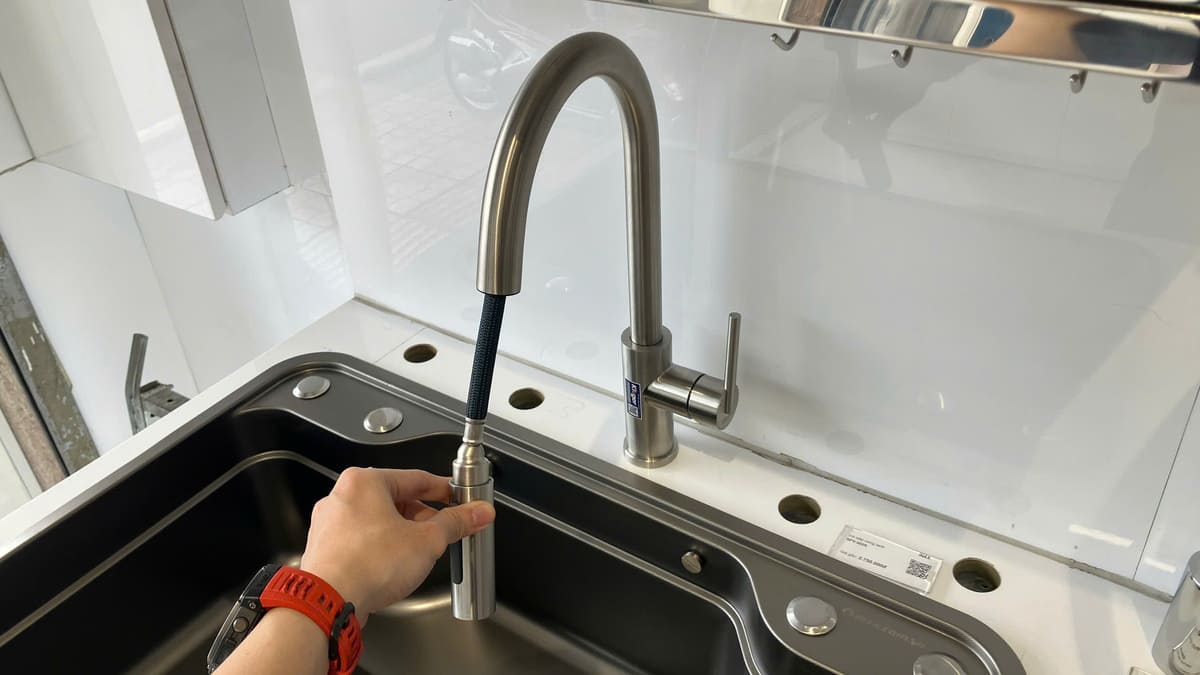 Vòi chậu bếp nóng lạnh dây rút NOVA KLUGER KLF0030S