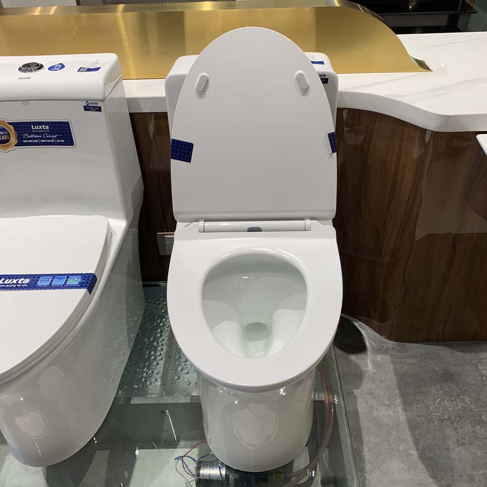 Bồn cầu 1 khối LUXTA LT-103 nắp êm