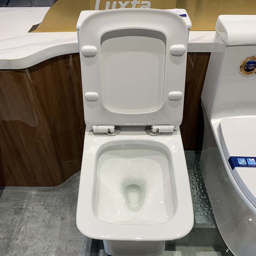 Bồn cầu 1 khối LUXTA LT-104 nắp êm