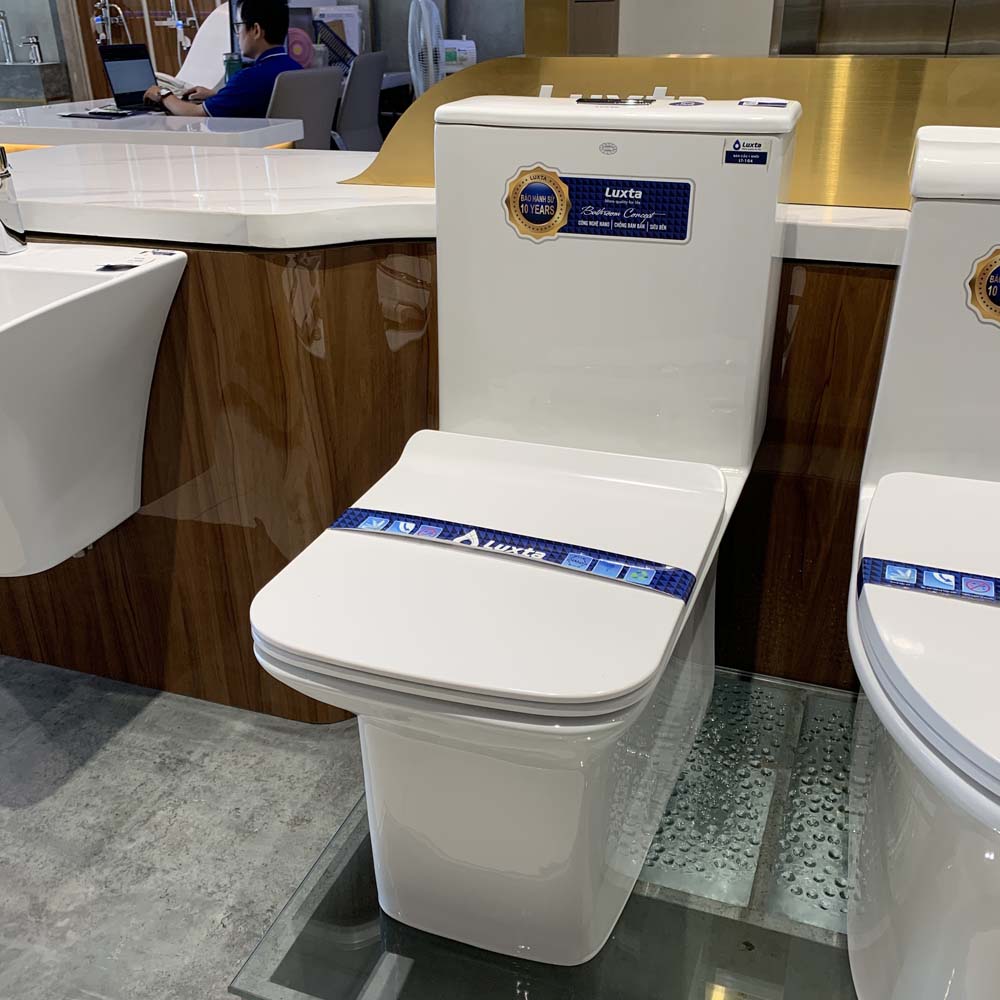 Bồn cầu 1 khối LUXTA LT-104 nắp êm