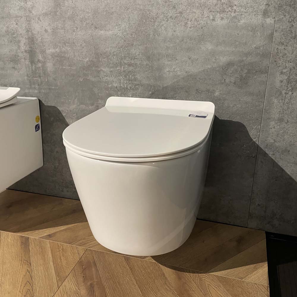 Bồn cầu treo tường LUXTA LT-402 nắp êm