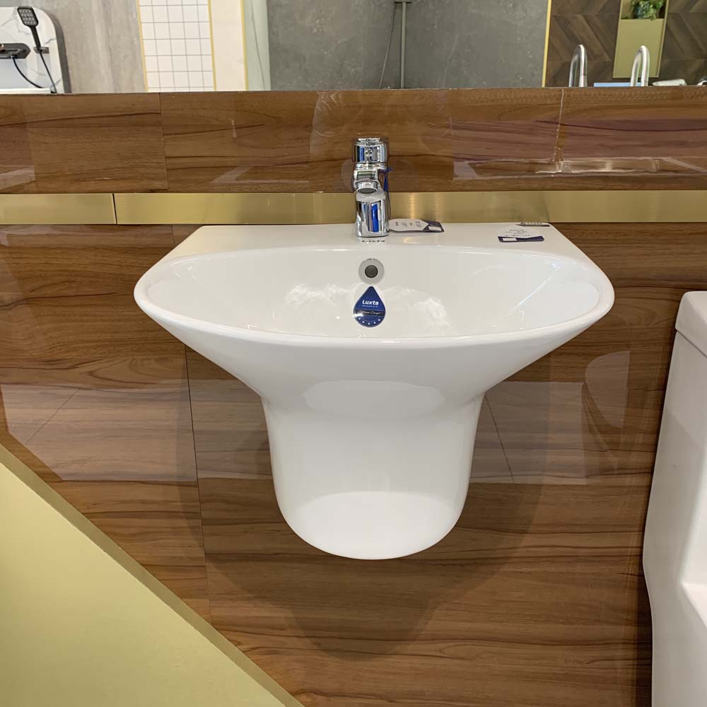 Chậu rửa mặt lavabo treo tường Luxta LL-102C liền khối