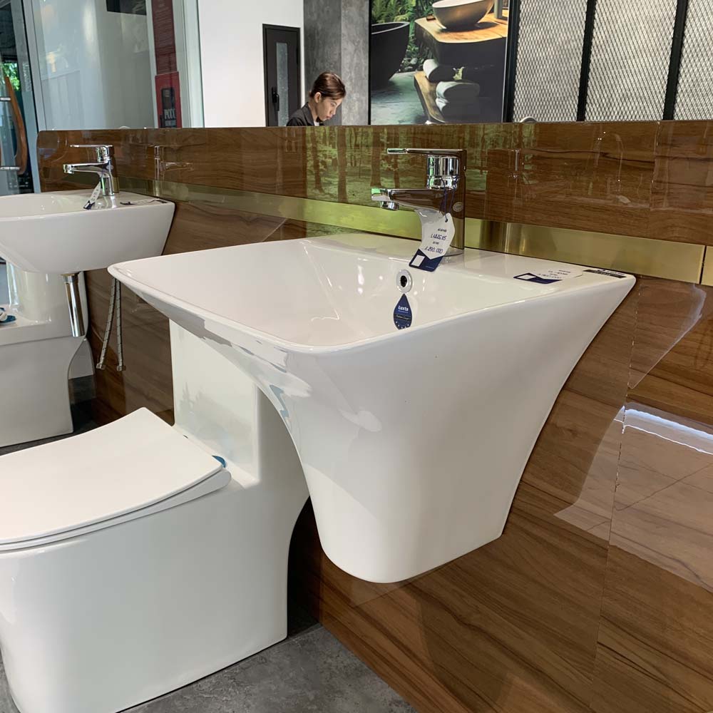 Chậu rửa mặt lavabo treo tường Luxta LL-103B