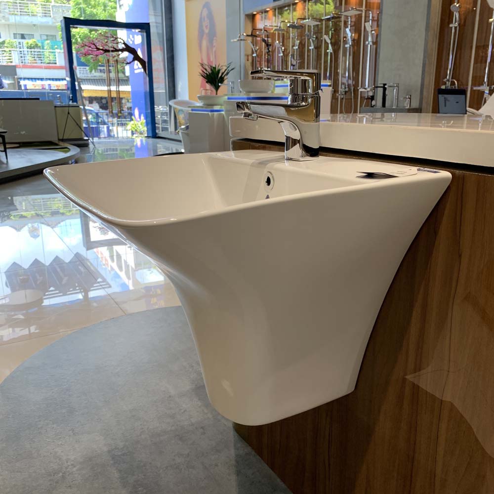 Chậu rửa mặt lavabo treo tường Luxta LL-103B