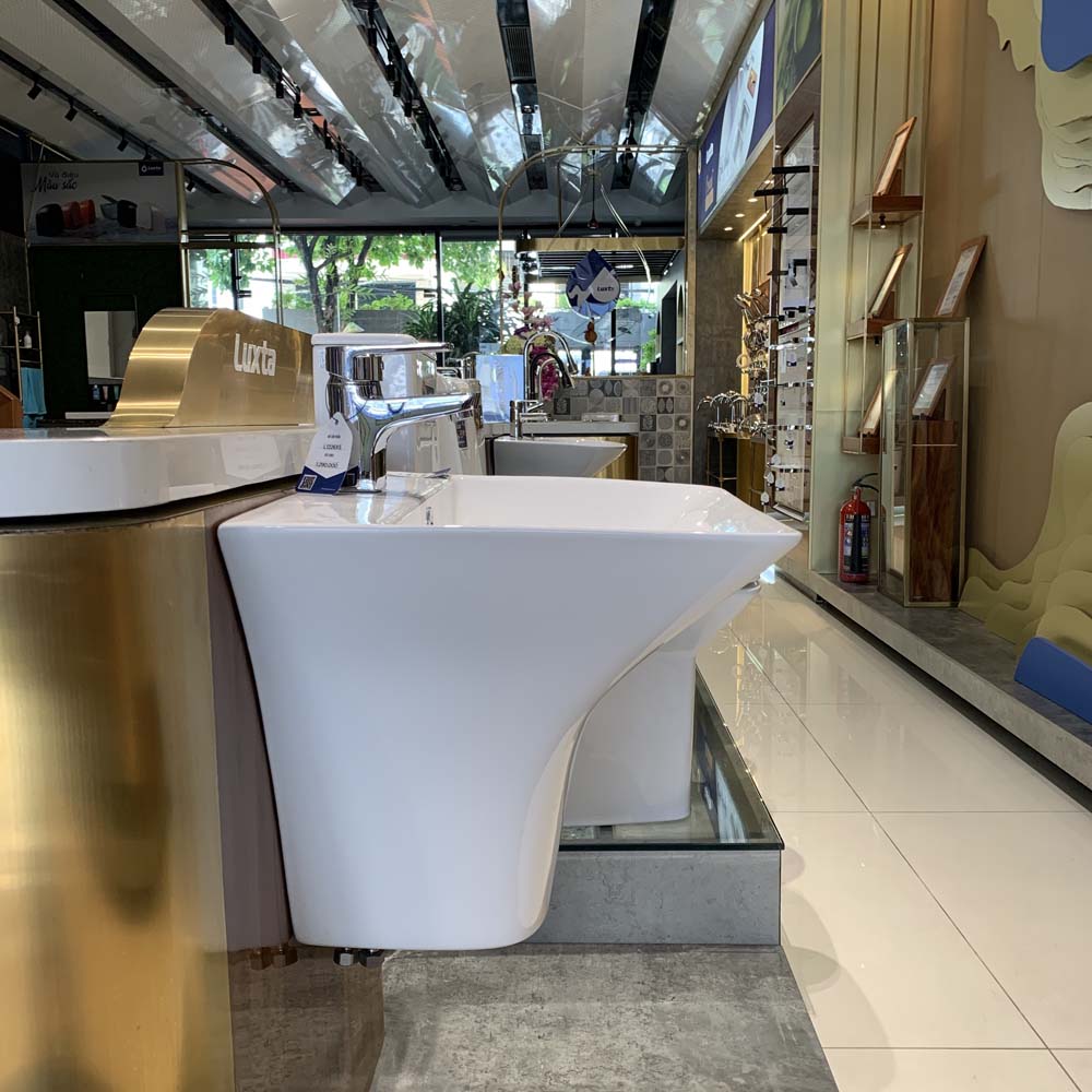 Chậu rửa mặt lavabo treo tường Luxta LL-103B