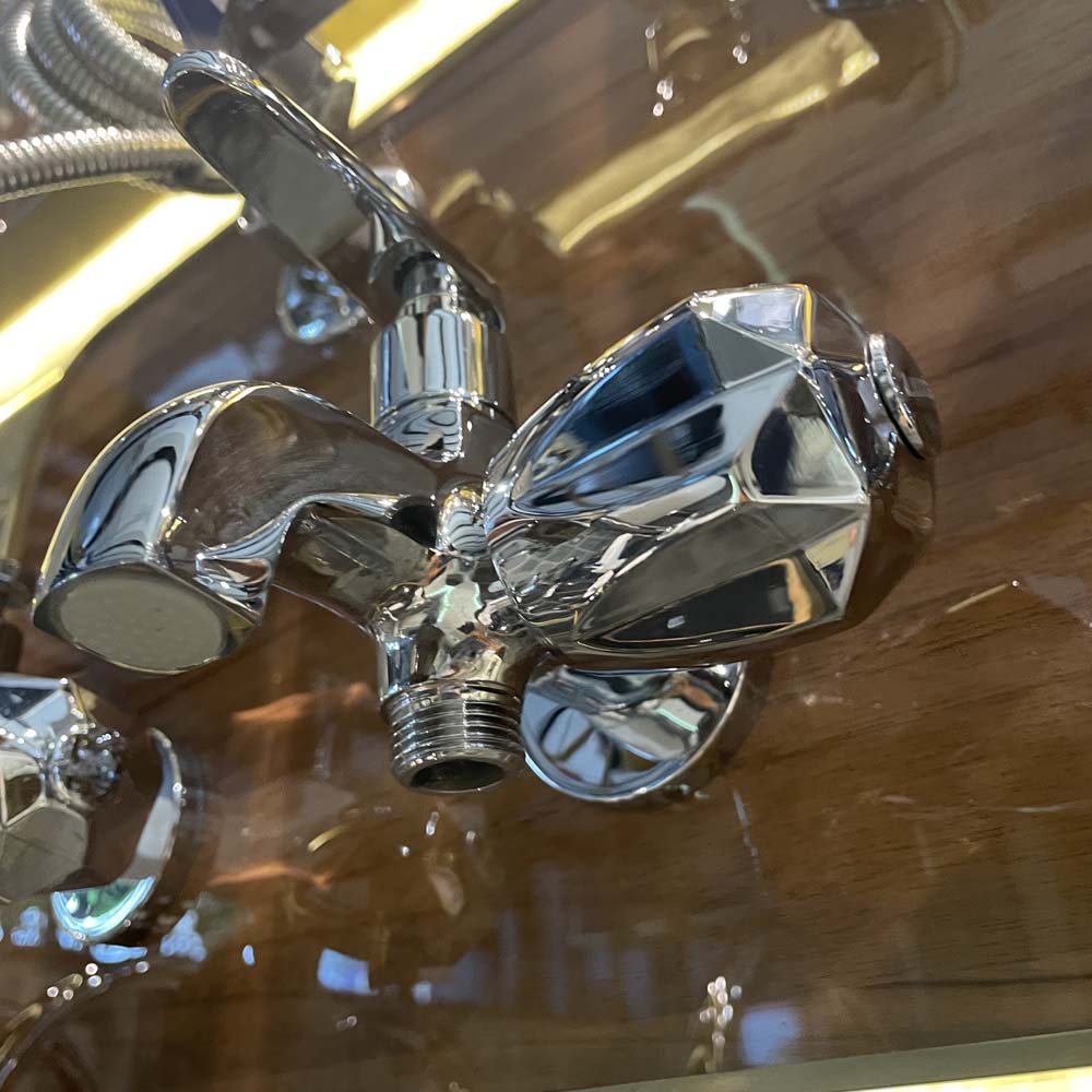 Vòi sen tắm Luxta L2114T3