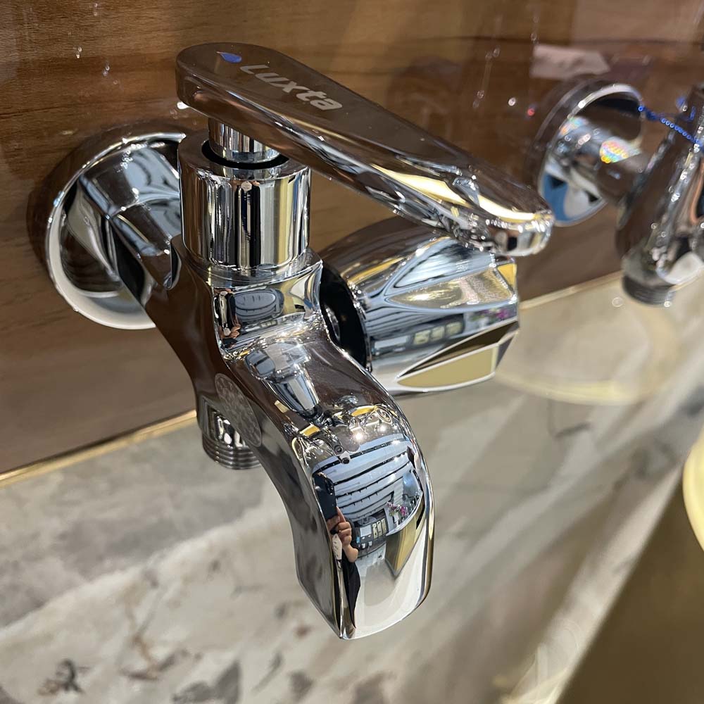 Vòi sen tắm Luxta L2114T3