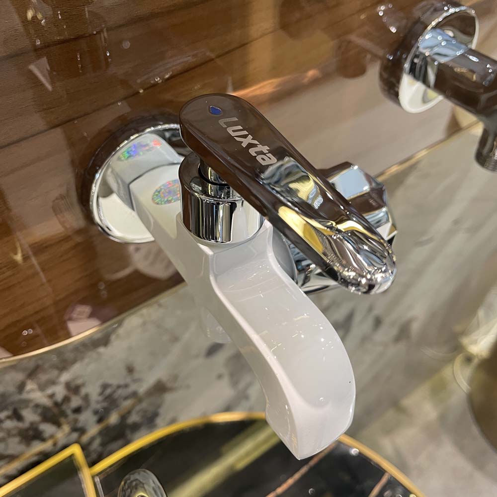 Vòi sen tắm Luxta L2114WT3