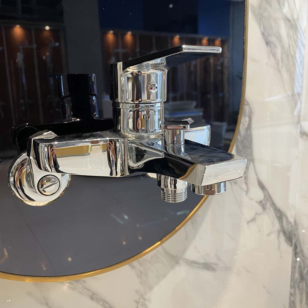 Bộ sen tắm nóng lạnh Luxta L2226