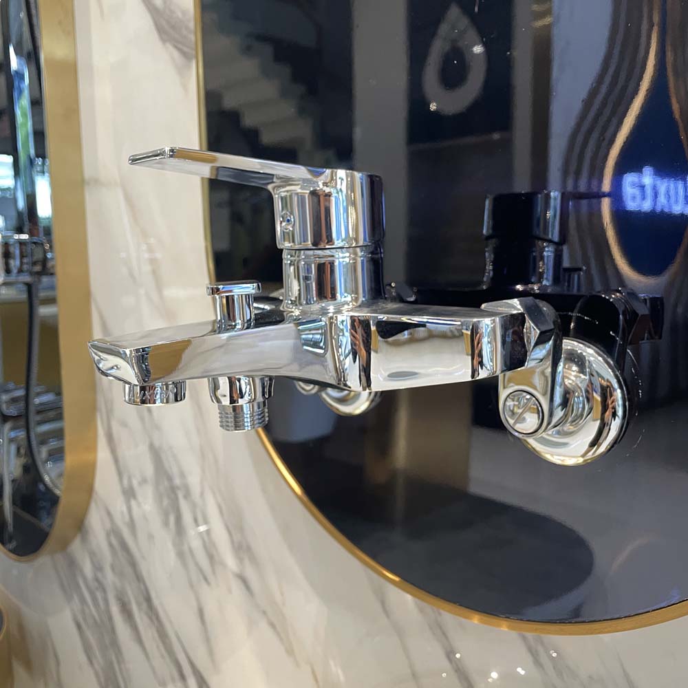 Bộ sen tắm nóng lạnh Luxta L2226
