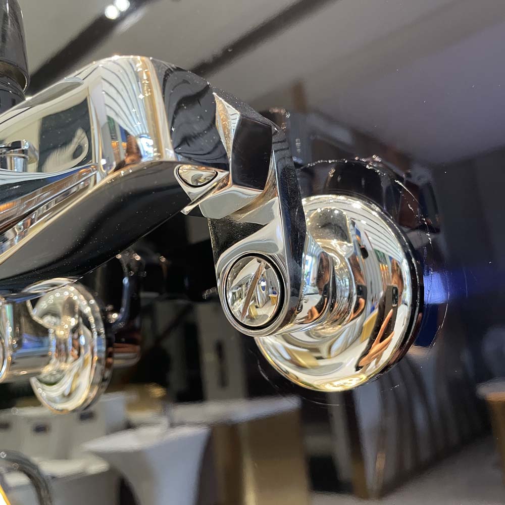 Bộ sen tắm nóng lạnh Luxta L2226