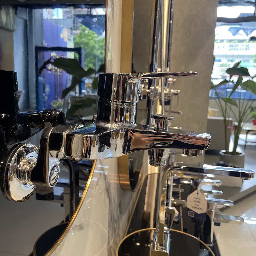 Bộ sen tắm nóng lạnh Luxta L2226