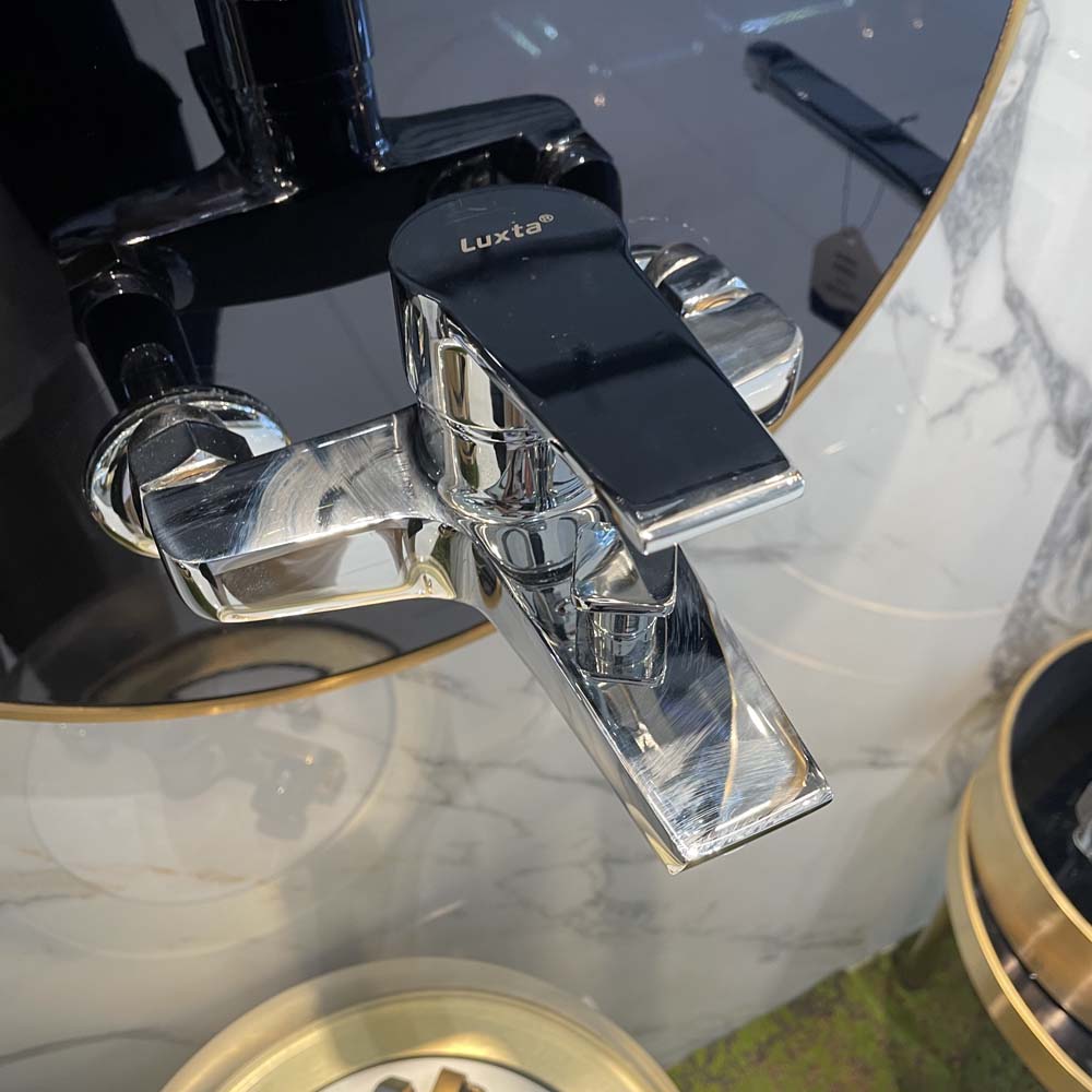 Bộ sen tắm nóng lạnh Luxta L2226