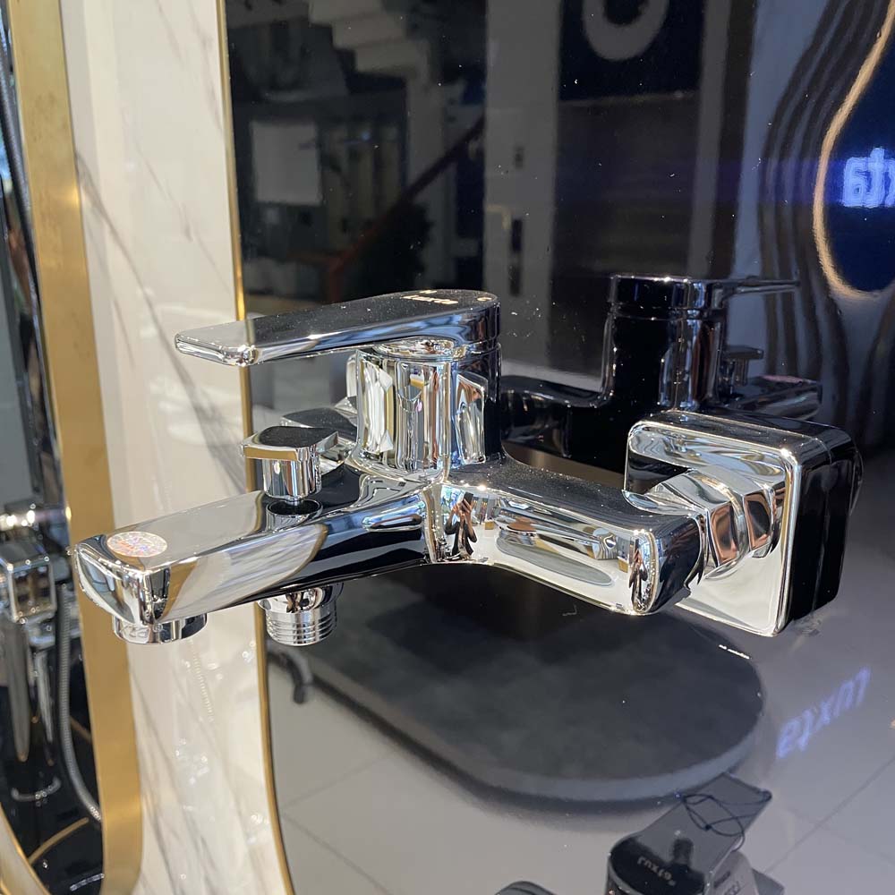 Bộ sen tắm nóng lạnh Luxta L2229M