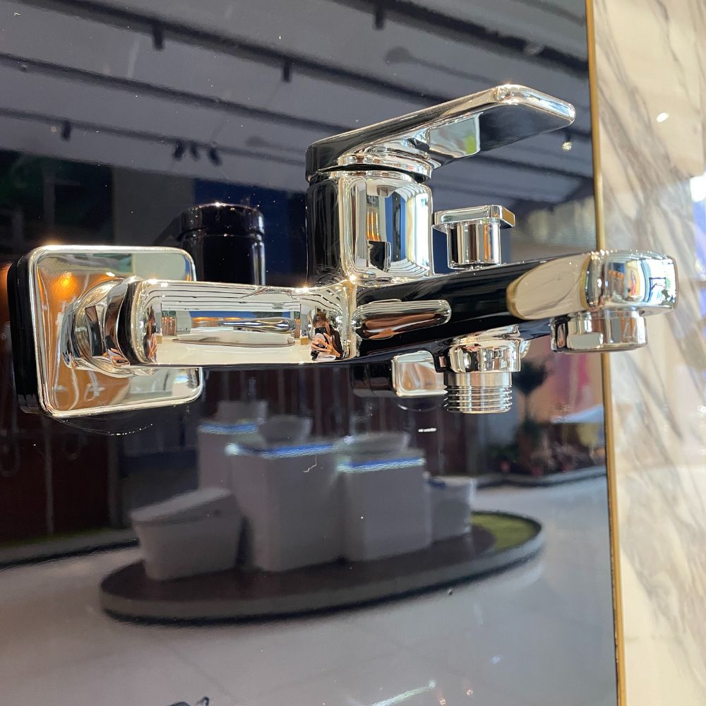 Bộ sen tắm nóng lạnh Luxta L2229M