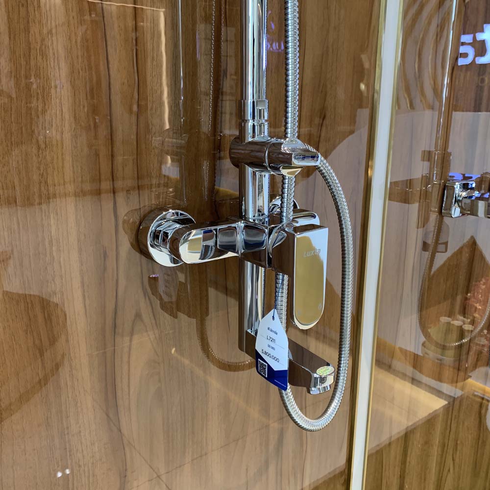 Sen cây nóng lạnh Luxta L7211