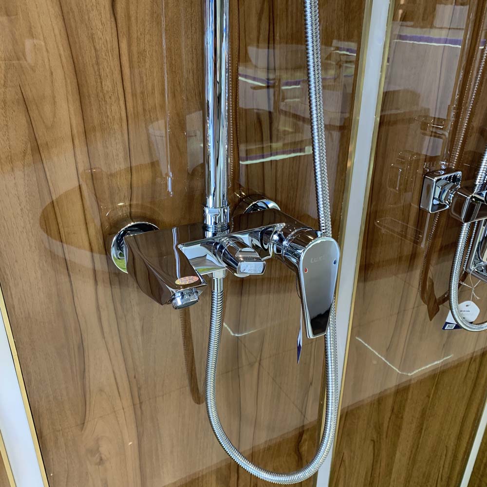 Bộ sen tắm cây đứng nóng lạnh Luxta L7214N