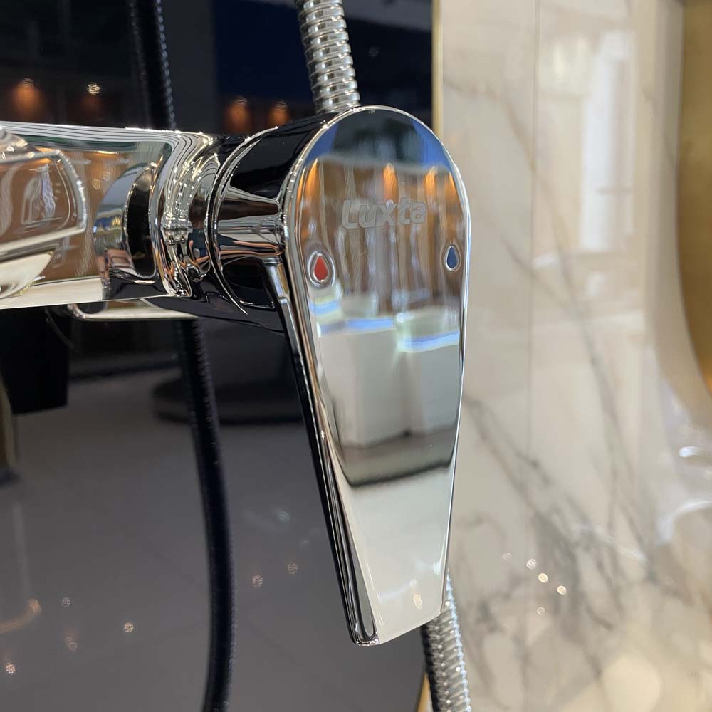 Sen cây nóng lạnh Luxta L7214NV