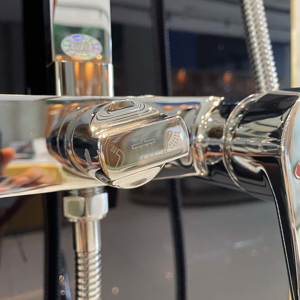 Sen cây nóng lạnh Luxta L7214NV