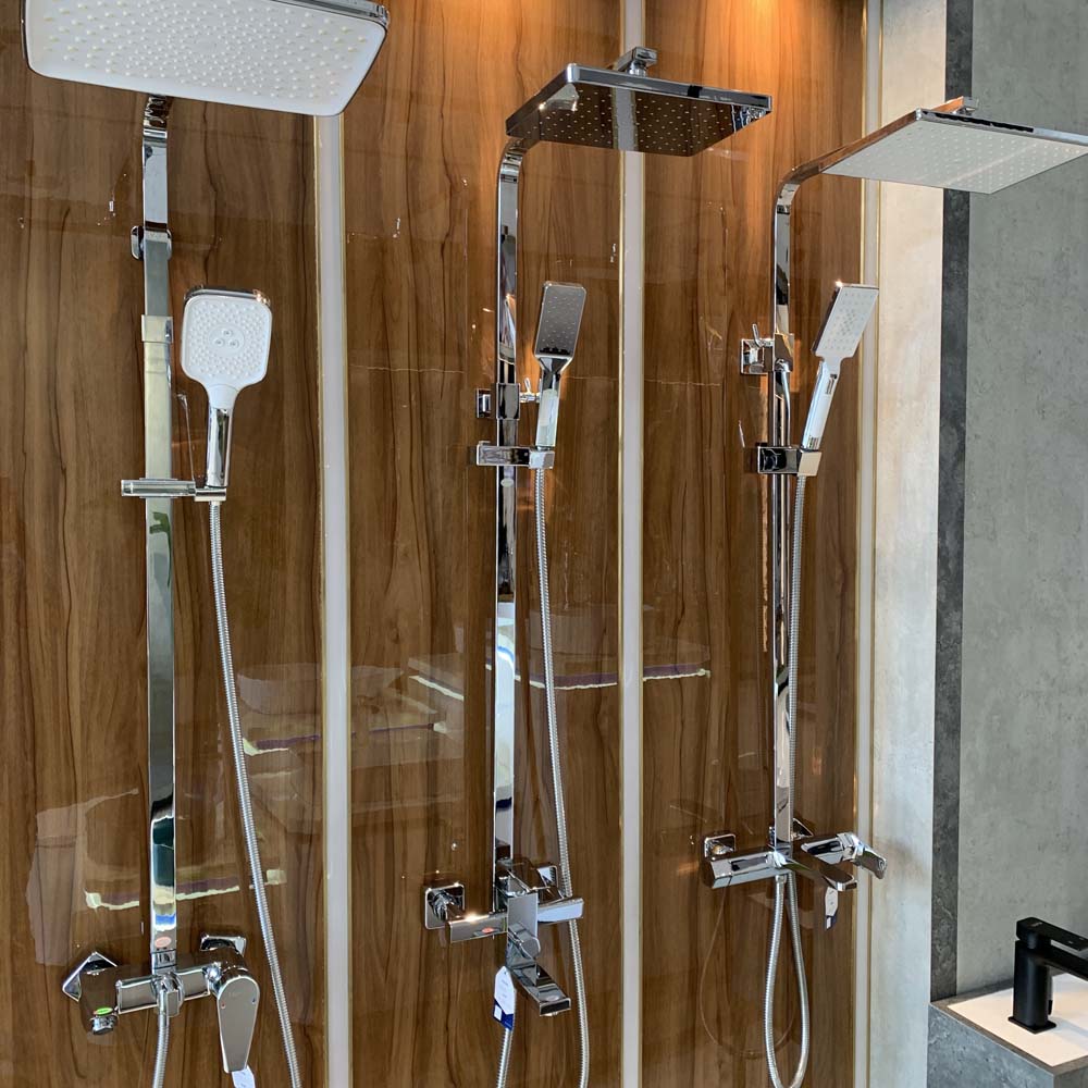 Bộ sen cây tắm đứng nóng lạnh Luxta L7216