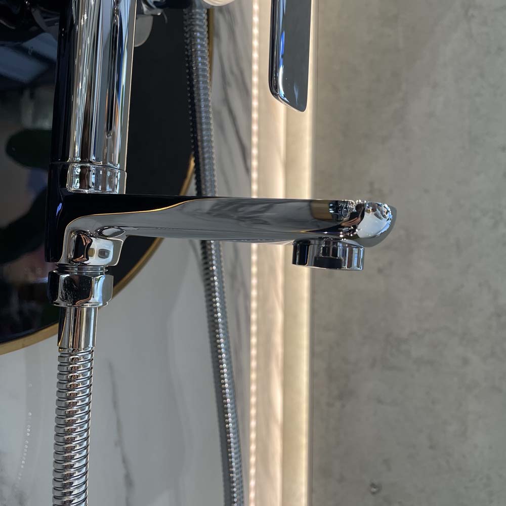 Sen cây nóng lạnh Luxta L7220