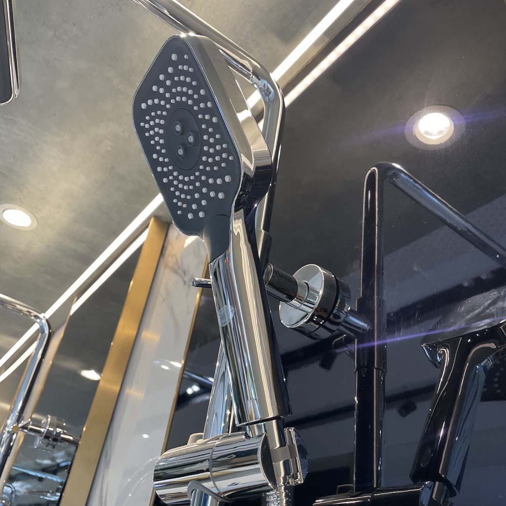 Sen cây nóng lạnh Luxta L7220