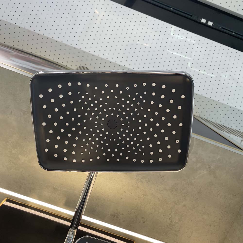 Sen cây nóng lạnh Luxta L7220