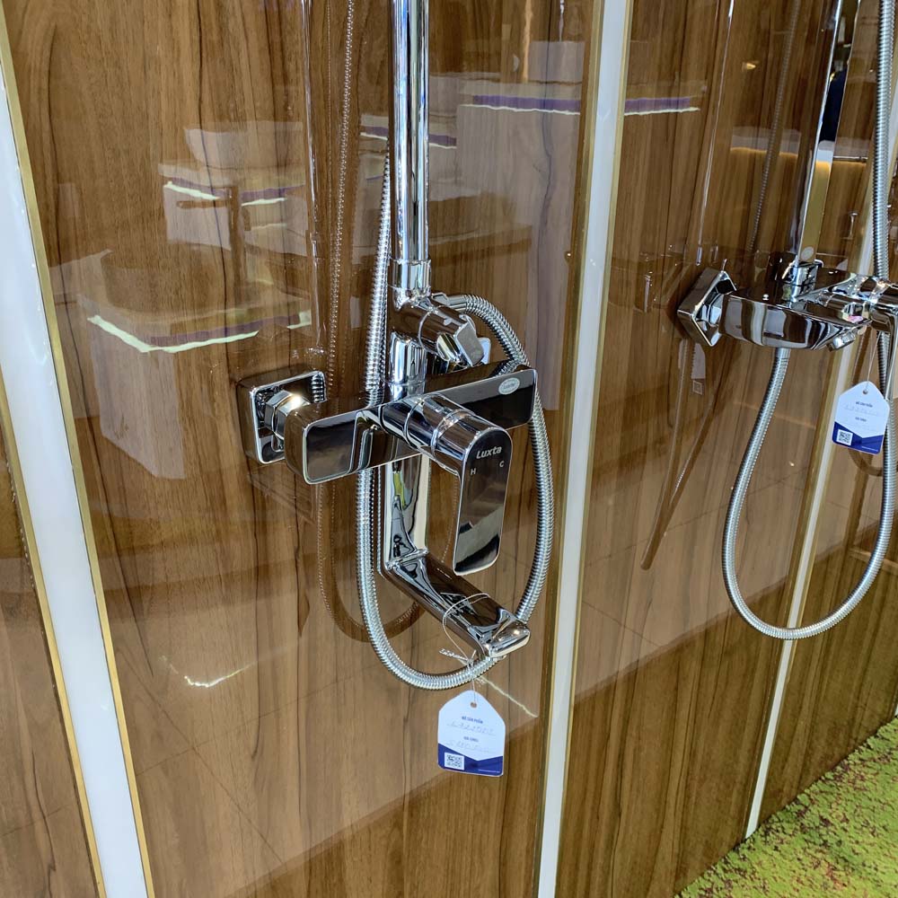 Bộ sen cây tắm nóng lạnh Luxta L7220N